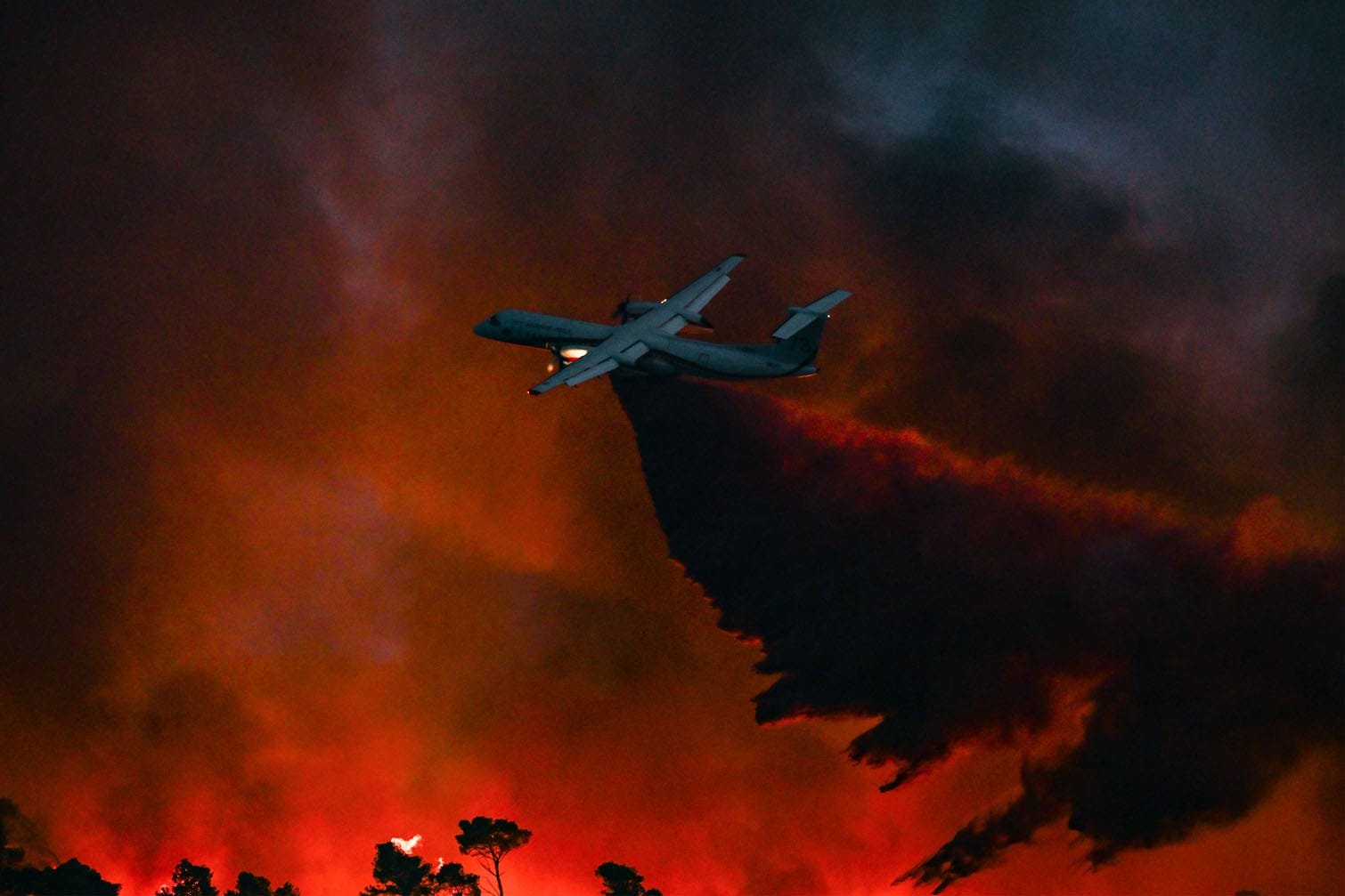 Wildfire rages in southern France