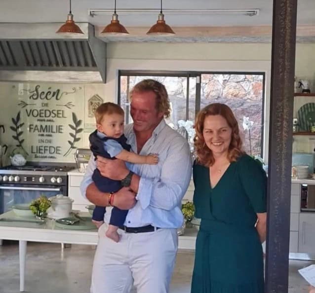 Jannie du Plessis Springbok  player holding son
