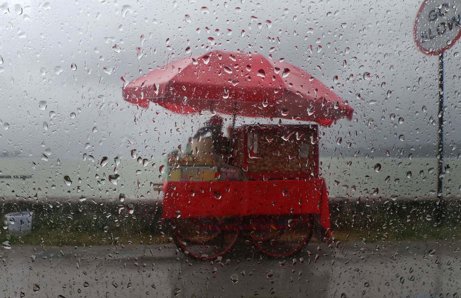 Heavy rain alert in Kashmir