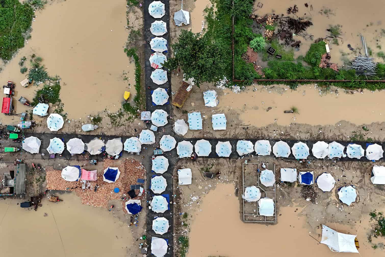 makeshift shelters built for flood-affected people