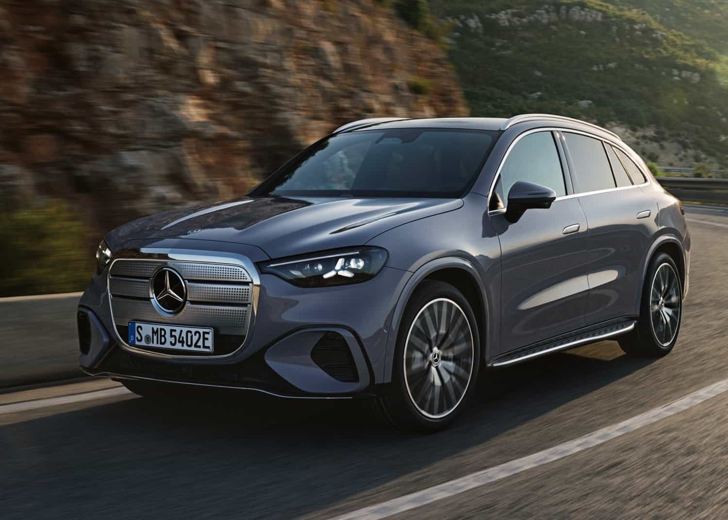 Mercedes-Benz reveals new electric GLC