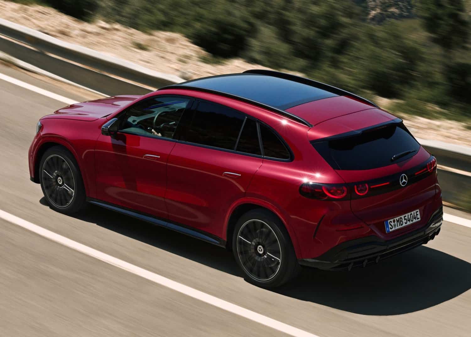 Mercedes-Benz reveals new electric GLC