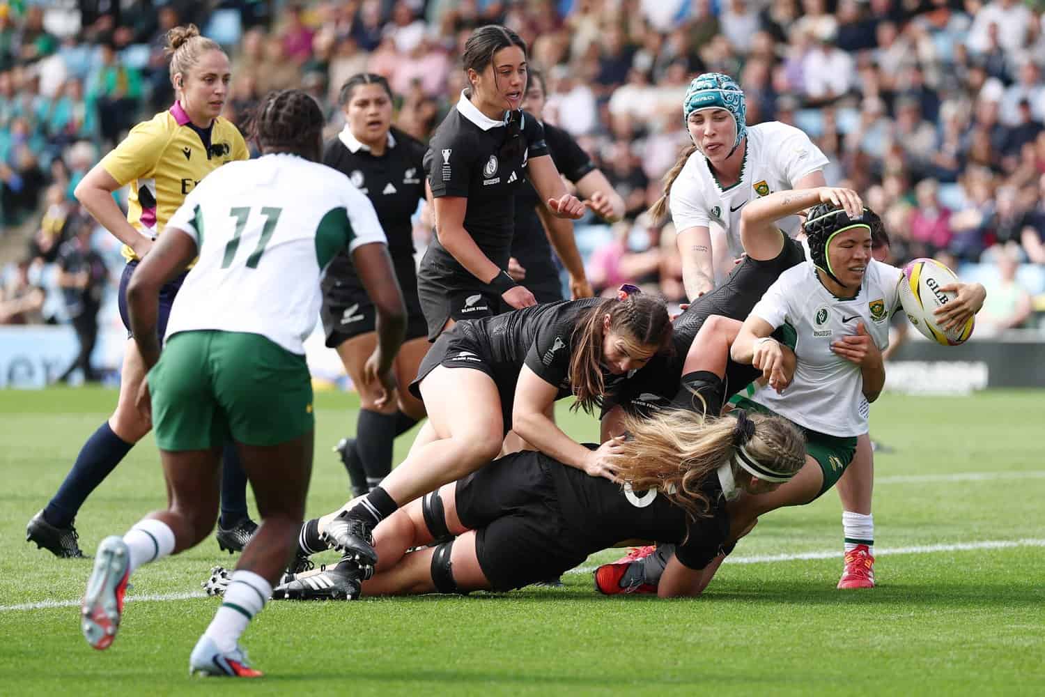 Springbok women's rugby players in action against New Zealand