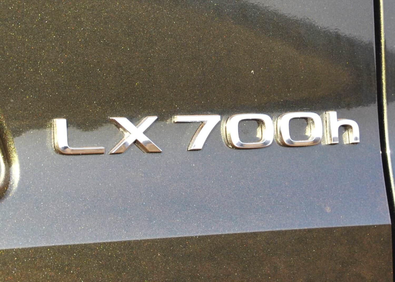Lexus LX 700h tested