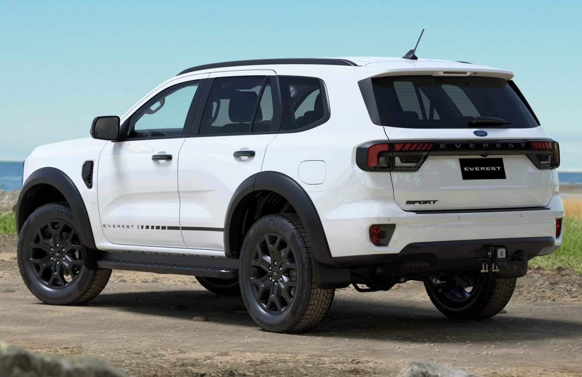 Ford hands black styling applique to Ranger XLT and Everest Sport
