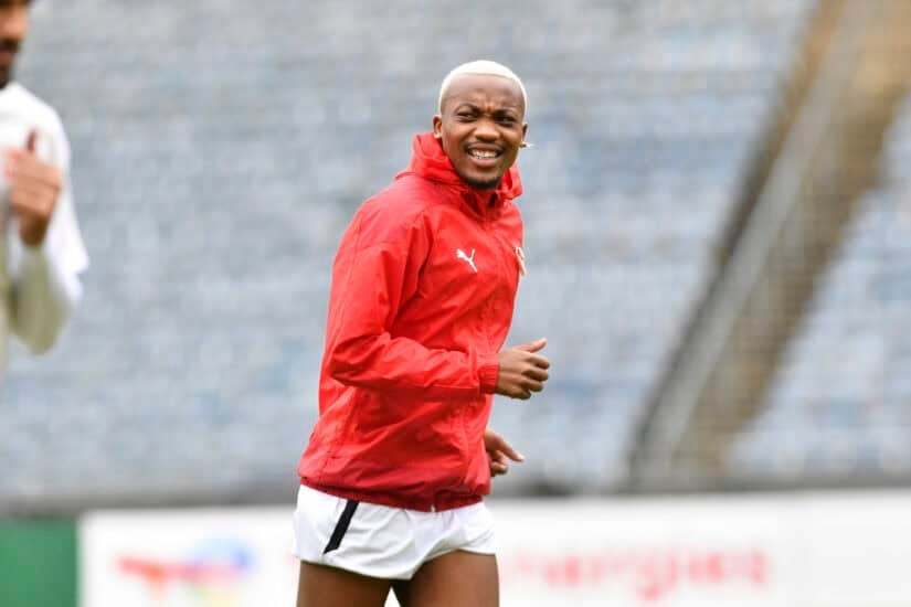 Official: Khanyisa Mayo joins Kaizer Chiefs