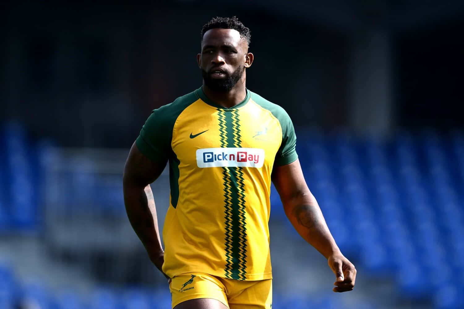 Siya Kolisi in training