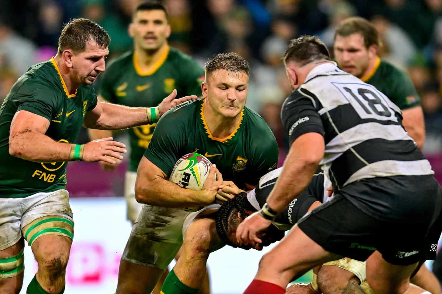 Kwagga Smith (left) has backed André Esterhuizen to fit right in at flank