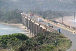 The Mzimkhulu River bridge in KwaZulu-Natal delayed