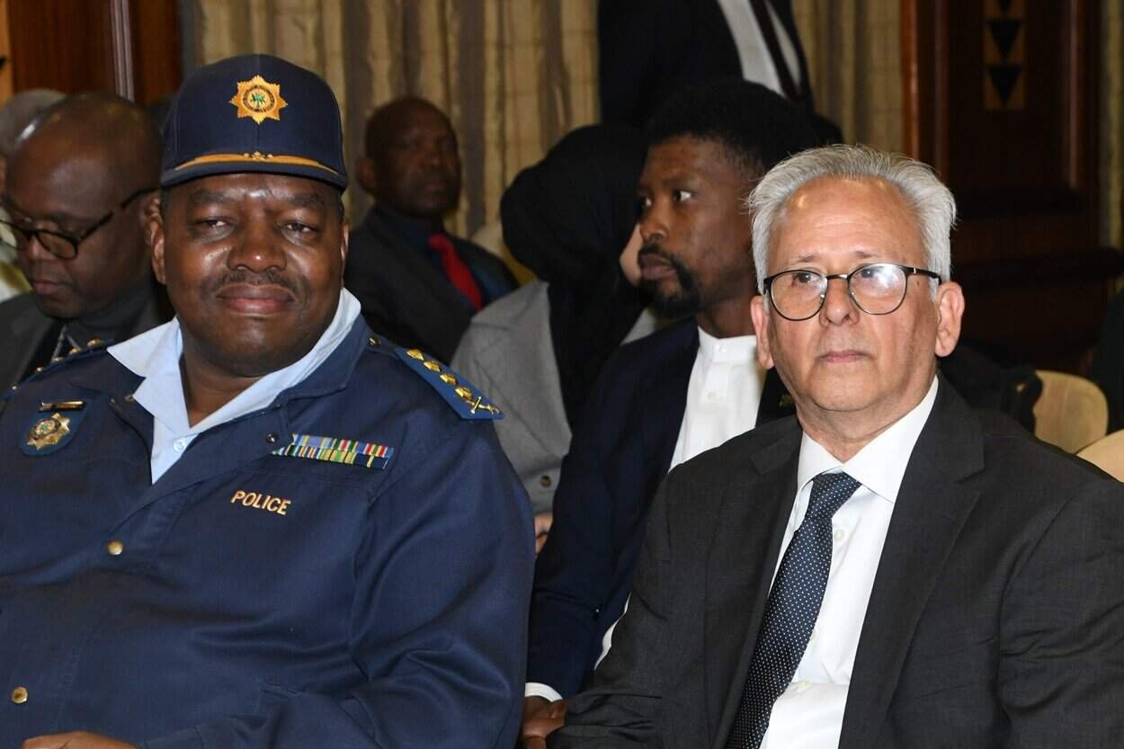 Police Minister Cachalia and Commissioner Masemola bury the hatchet over KZN dockets