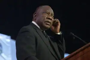Ramaphosa’s waxing over Zim hides the truth SA knows