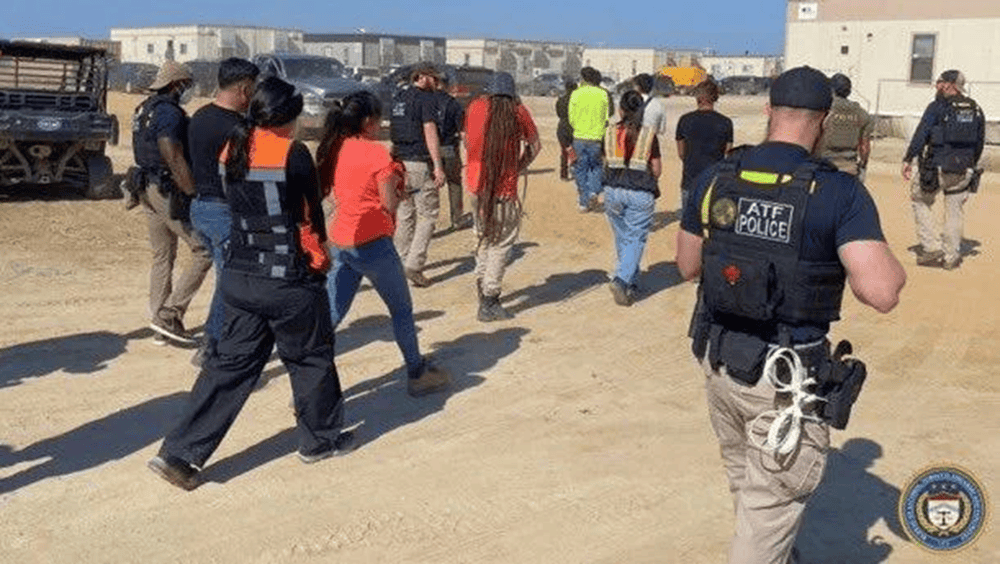 US detains hundreds of South Koreans in factory immigration raid