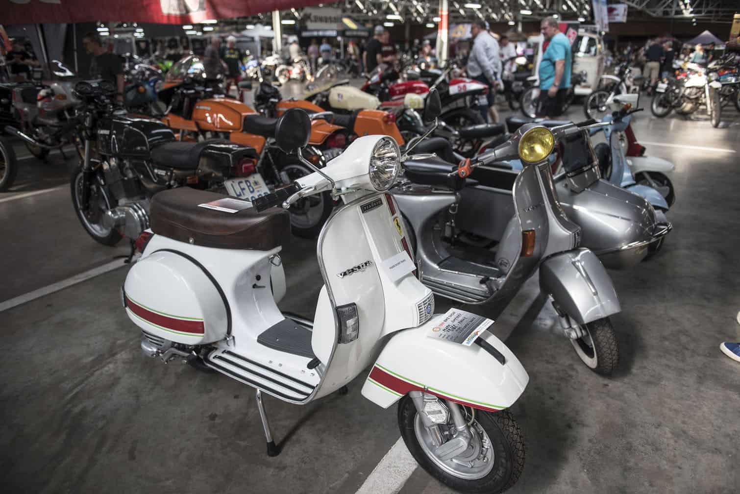 1000 bike show featuring classic motorcycles