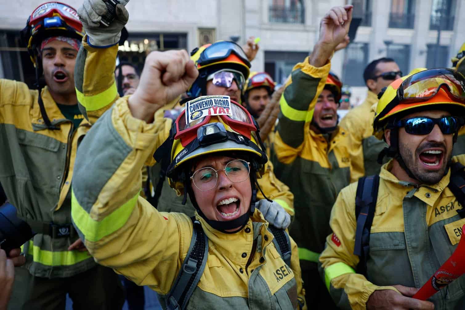 Forest firefighters protest during strike