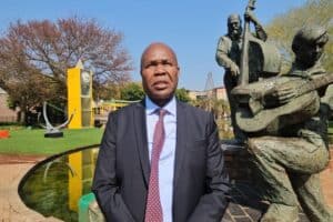 Makoro John Mpe tells councillors to serve their communities