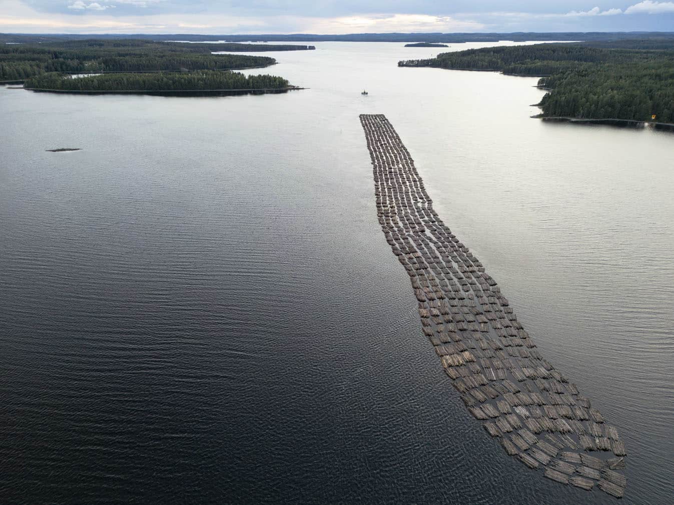 Log driving in Finland