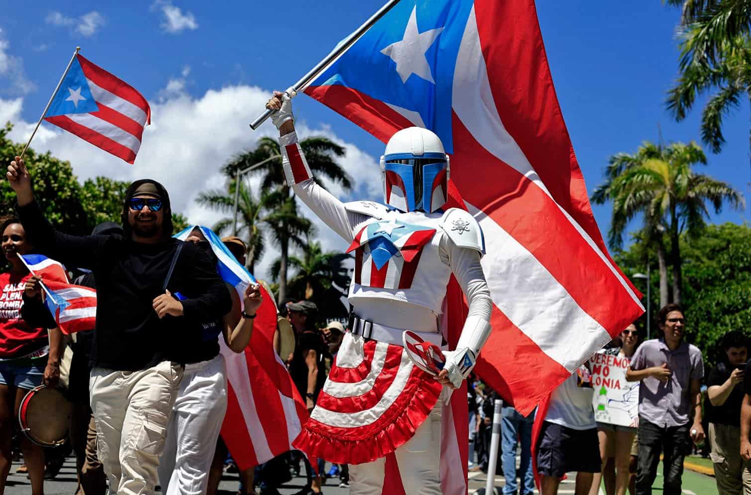 Thousands march in support of Puerto Rican independence