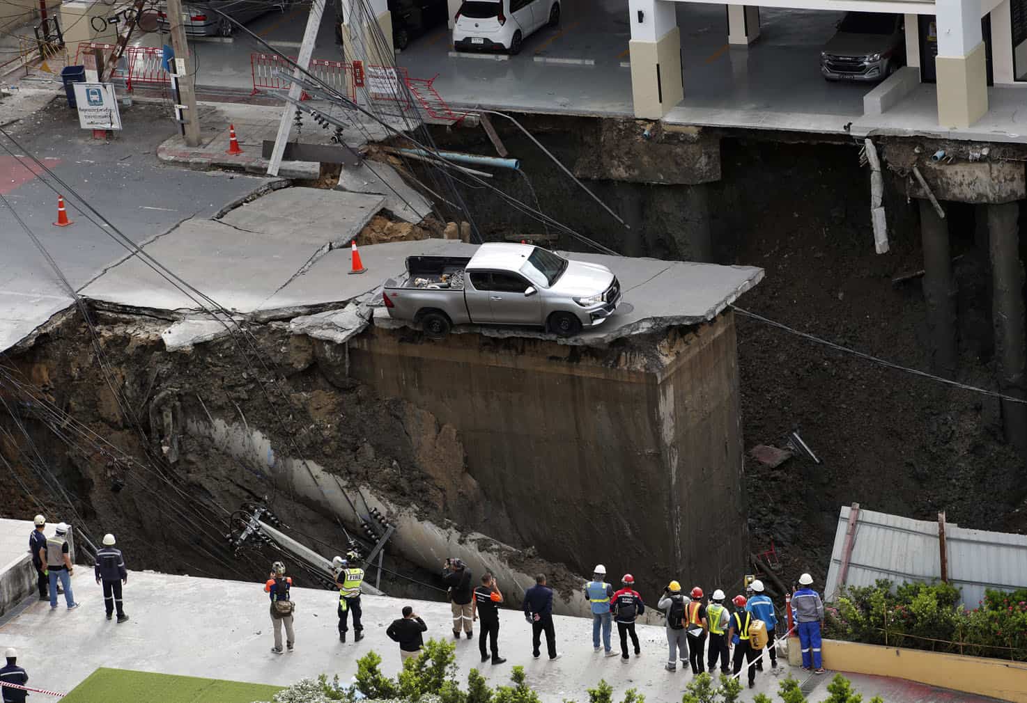 A major road collapsed in Bangkok