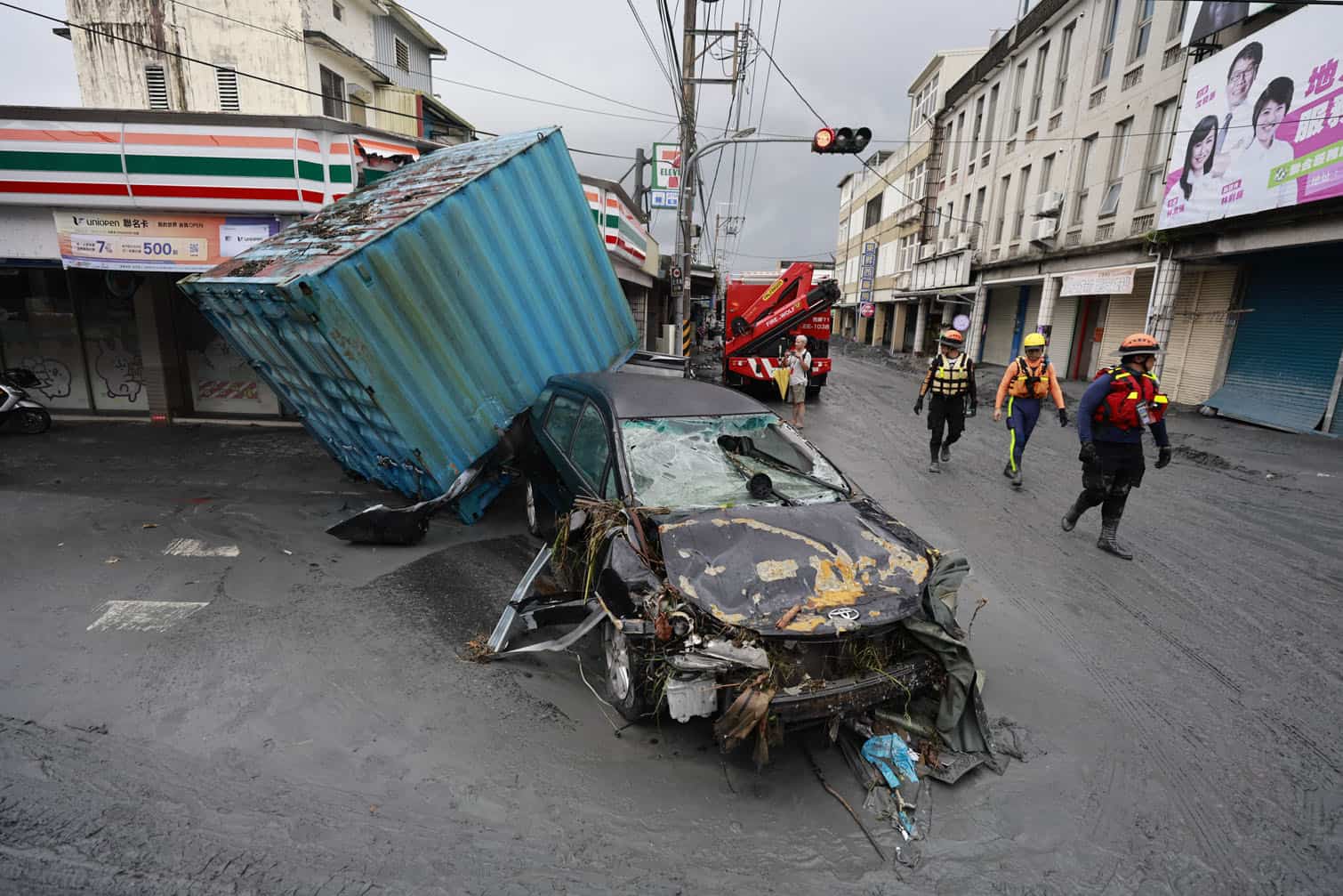 Super Typhoon Ragasa kills 14, dozens missing in Taiwan floods