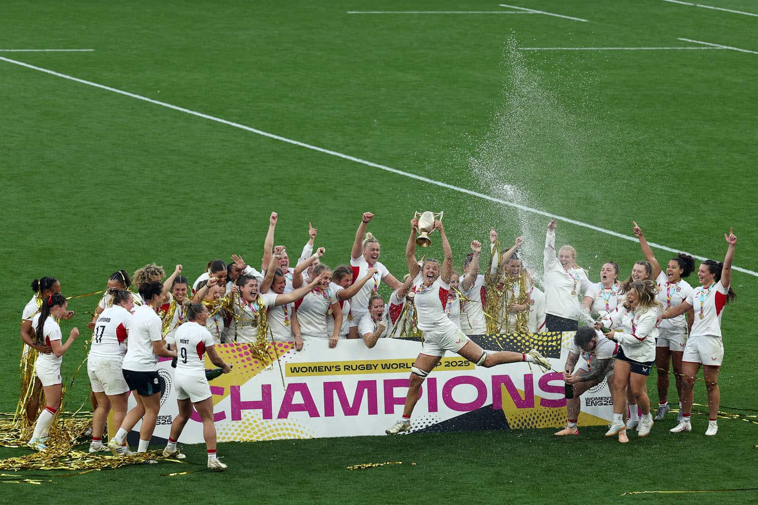 England's flanker Zoe Aldcroft