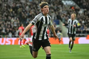 Gordon grateful for Mourinho praise after Newcastle beat Benfica