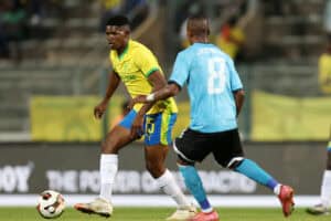 Aubaas calls on Sundowns to “continue fighting” for silverware