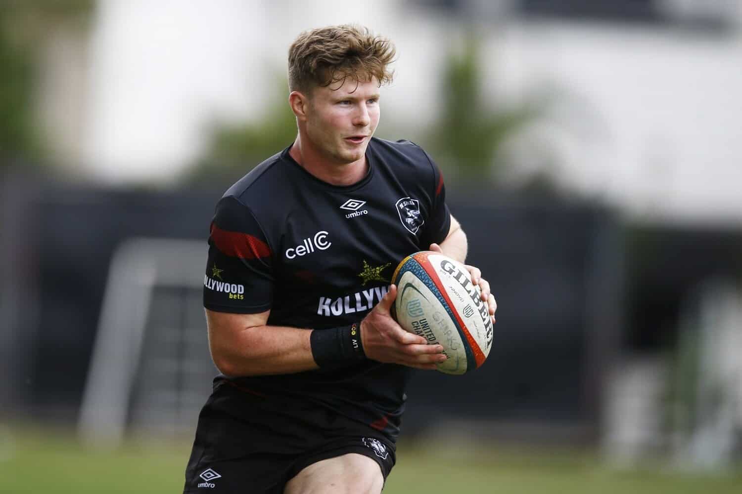Sharks wing Ethan Hooker