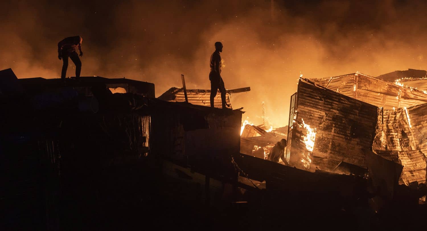 Fire engulfs Tshwane informal settlement