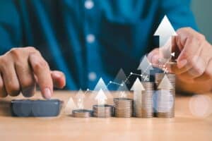 Logistics group warns of higher car, food prices due to logistics challenges