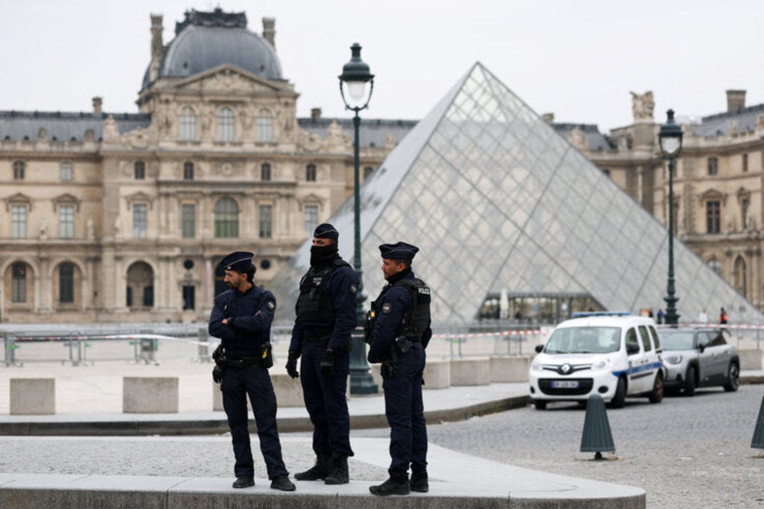 Thieves steal French crown jewels from Louvre in daring 'movie-style' heist