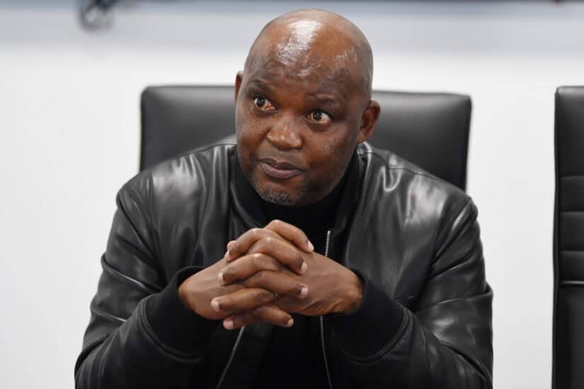 Pitso Mosimane won't stay at Kaizer Chiefs, says club legend
