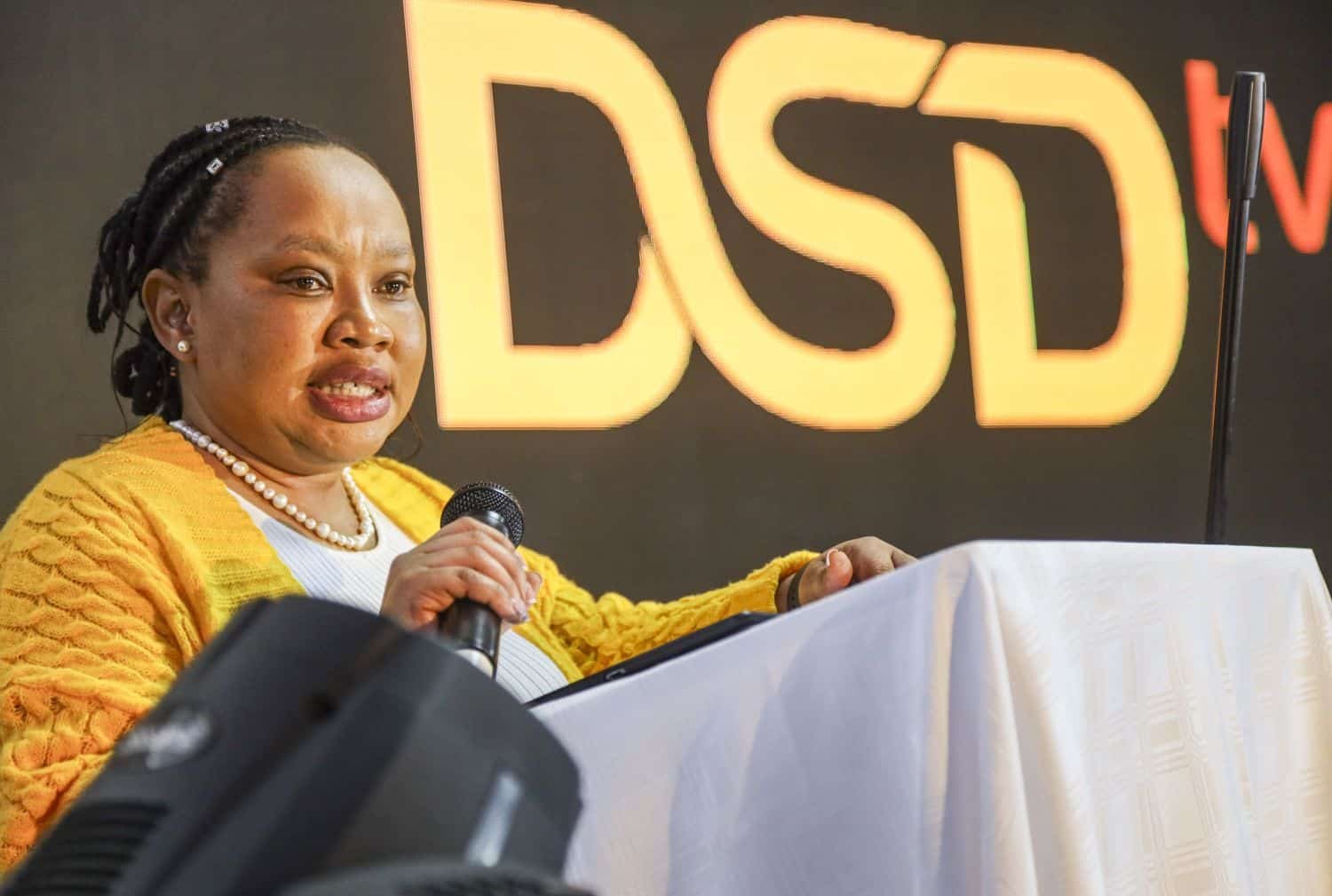 Social development spokesperson Lumka Oliphant threatened Minister Tolashe aide