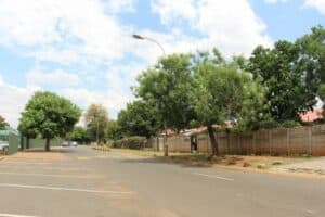 The crime took place in Vaal Street next to Laerskool Jongspan.