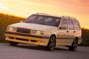 Volvo 850 T5-R turns 30 years old in 2925