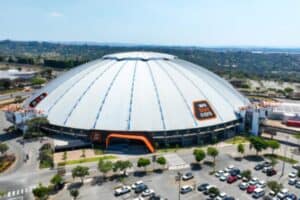 WeBuyCars shares fall 14%