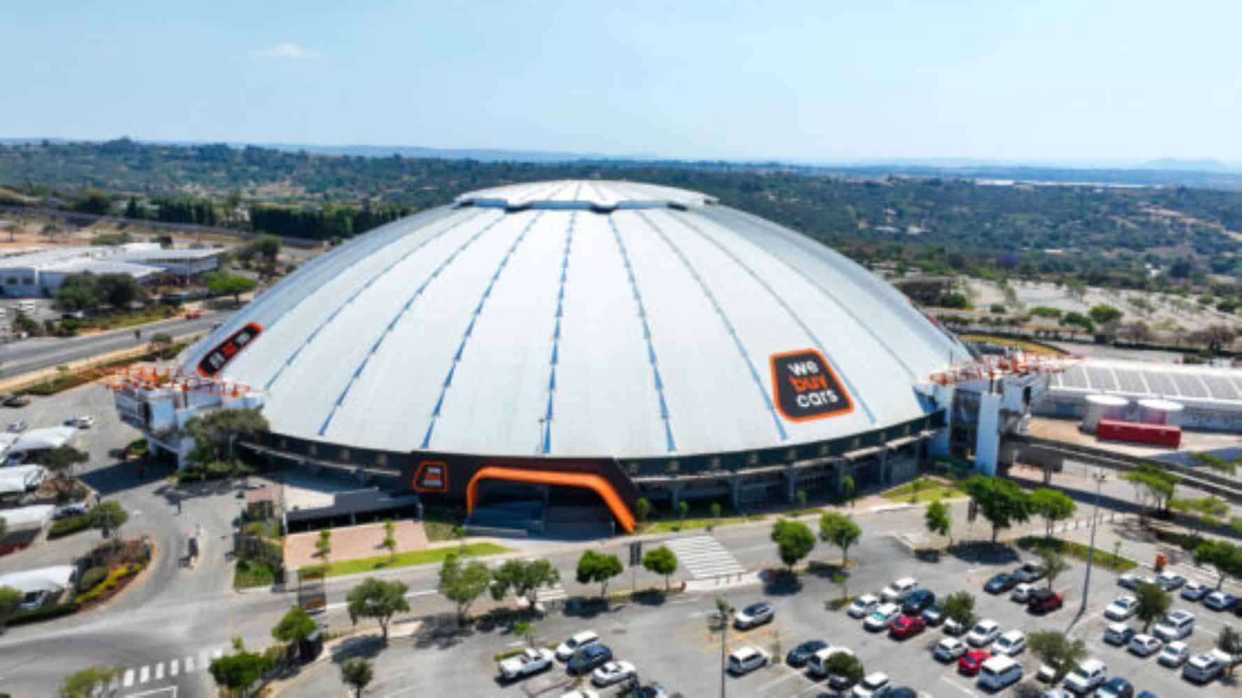 WeBuyCars shares fall 14%