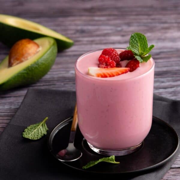 Avocado merry-berry smoothie