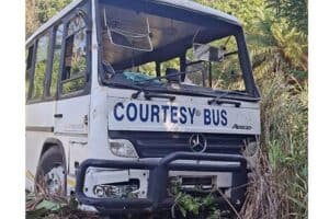 A bus hit a tree in KZN