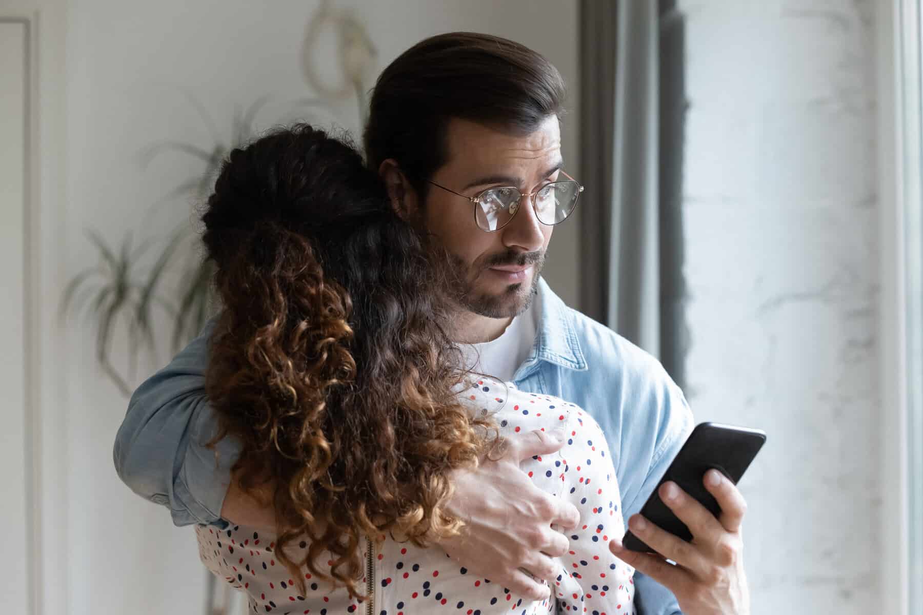 7 signs your partner may be cheating online
