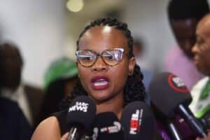 DA puts pressure on Moya to act against deputy