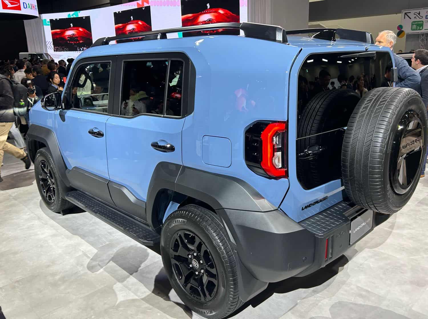 Toyota Land Cruiser FJ