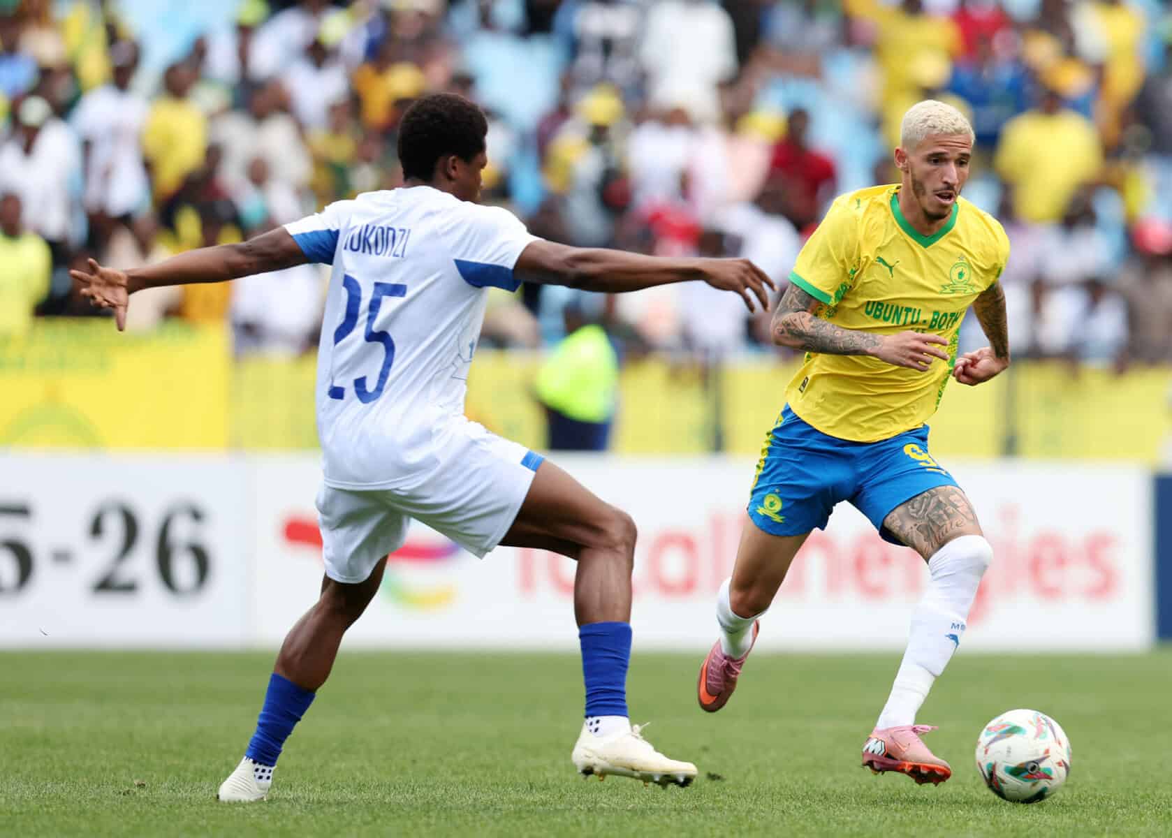 Sales urges Sundowns to silence hostile Alger crowd