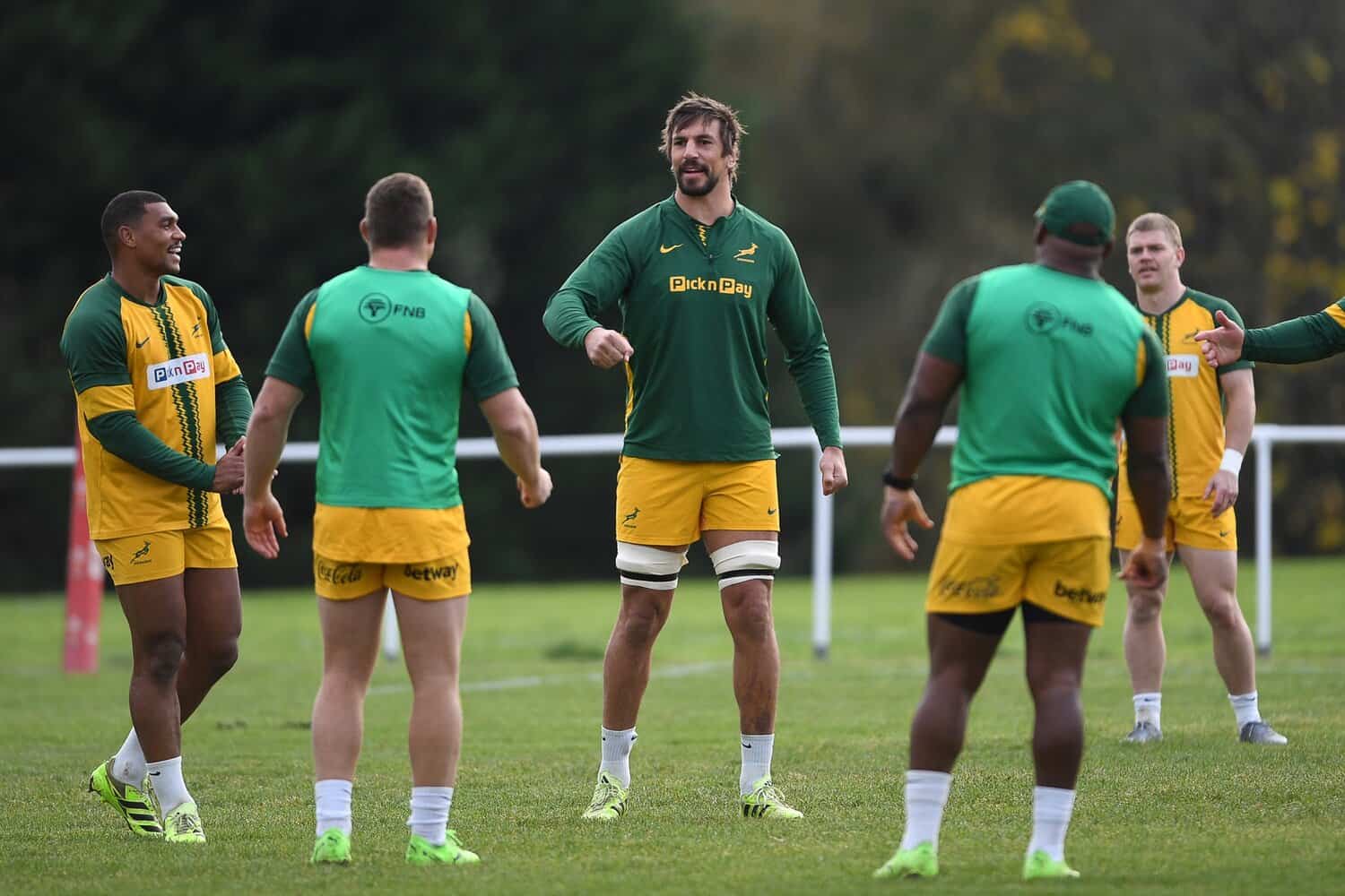 Eben Etzebeth and Bok players