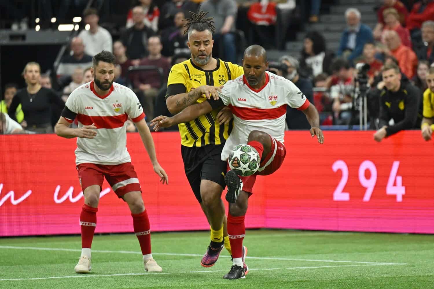 Borussia Dortmund v Stuttgart