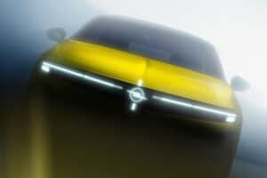 Opel starts teasing facelift Astra