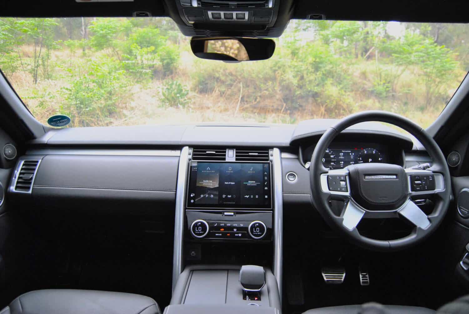 Driving JLR's facelift Discovery