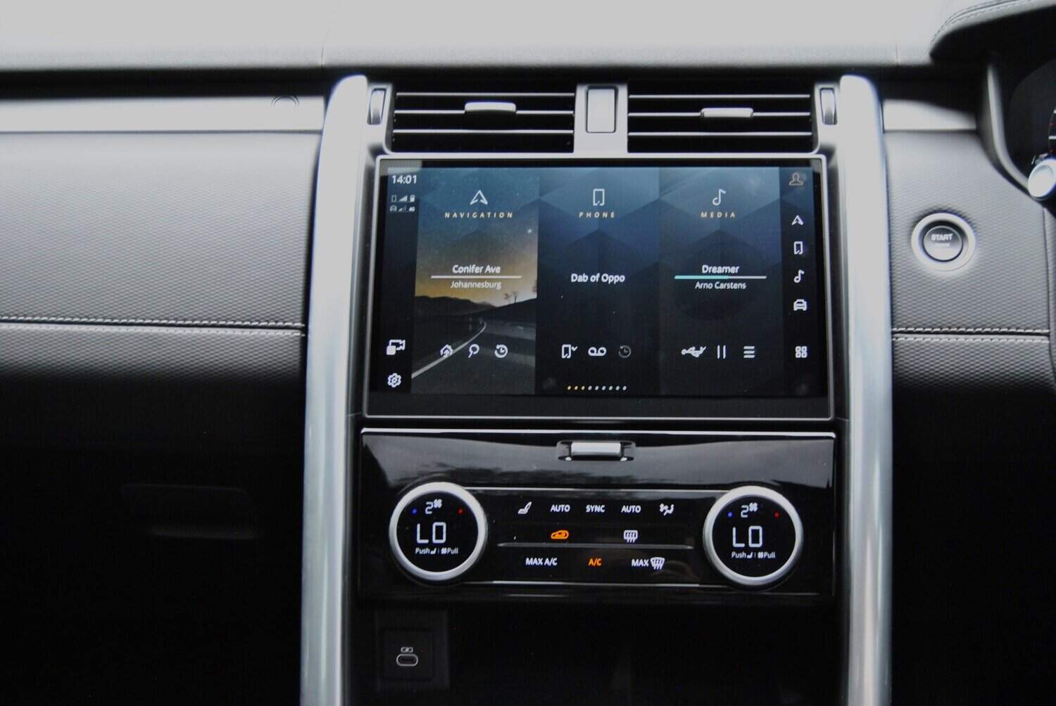 Driving JLR's facelift Discovery