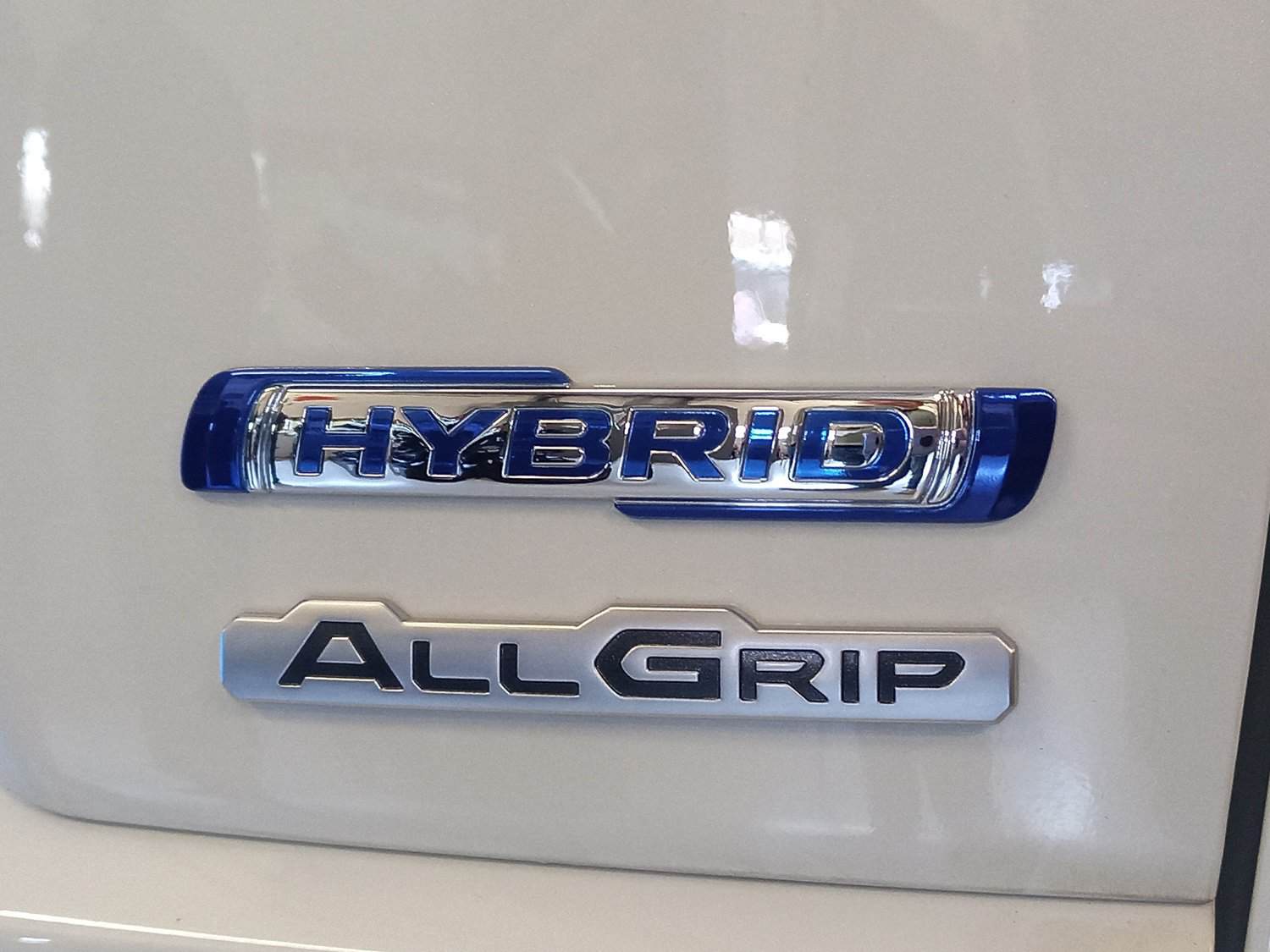 Suzuki discontinues Grand Vitara Hybrid