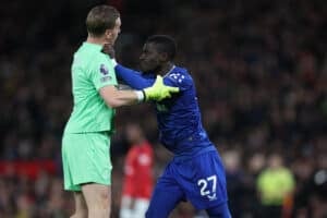 Everton shrug off bizarre red card to beat blunt Man United