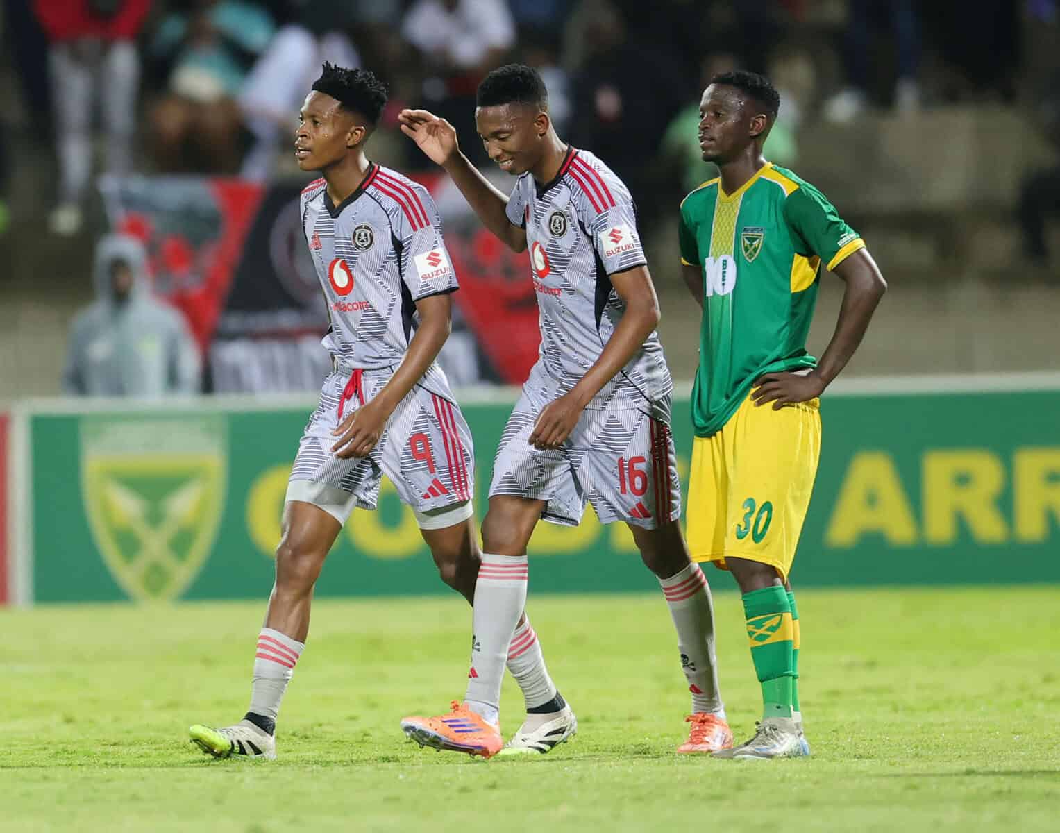 Mbuthuma brace fires Orlando Pirates to second